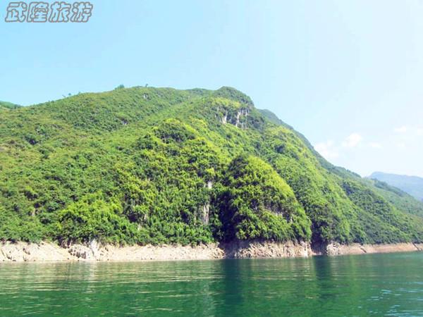 芙蓉江景點(diǎn)之&ldquo;青蟒過江&rdquo;