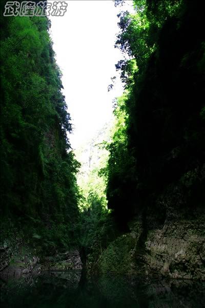 芙蓉江景點之“一線天”