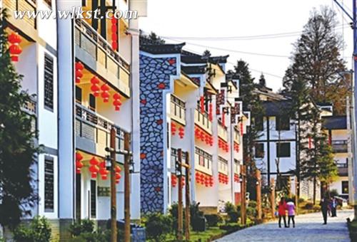 豹巖村的漂亮民居