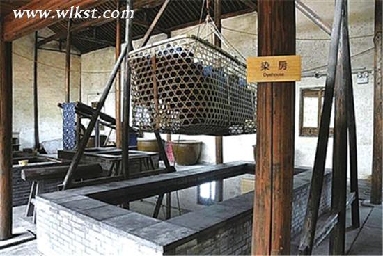 處處透露著傳統味道的染布坊。