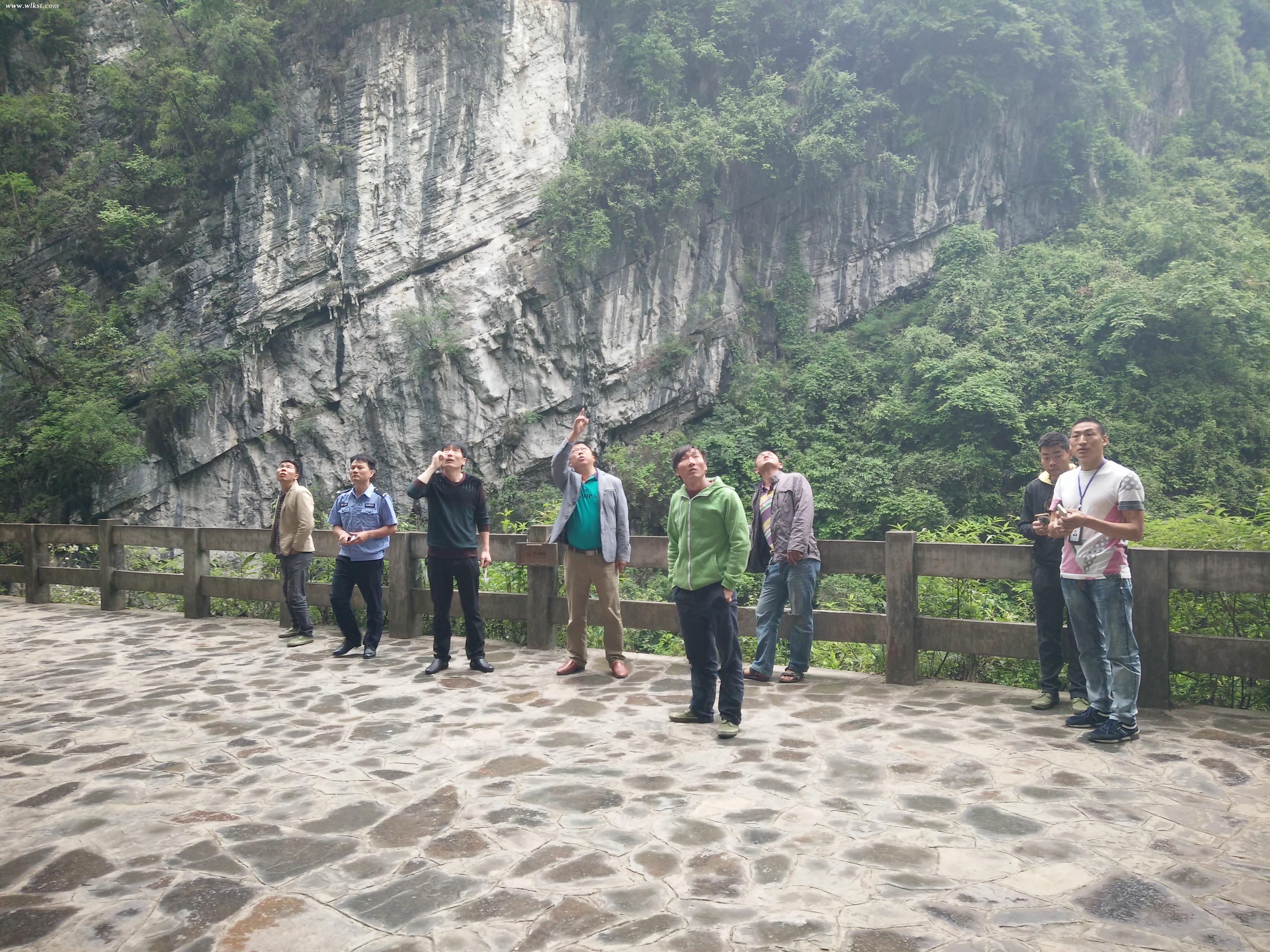 專業排危公司對景區重點部位開展排危工作