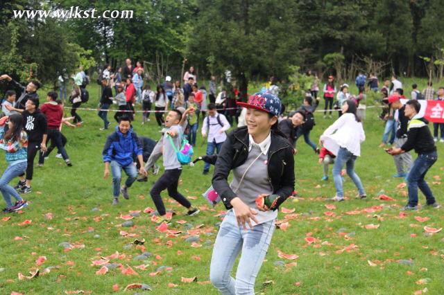 全國(guó)首趟大學(xué)生專列赴仙女山上演“讓西瓜飛”