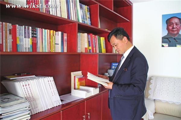 學習中的楊金魚。