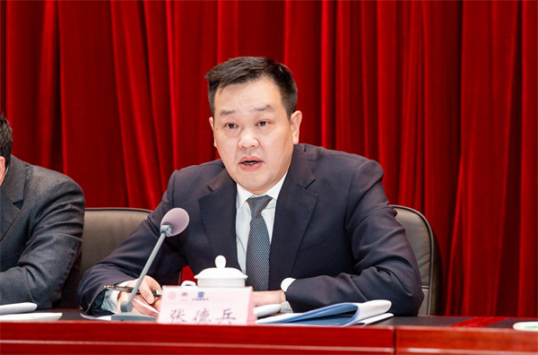 旅游產(chǎn)業(yè)(集團)公司董事長張德兵作2022年度工作報告，安排部署2023年工作。